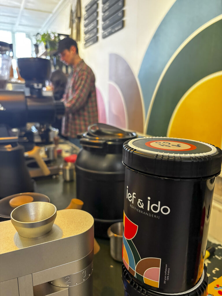 Vers gebrande koffiebonen van de Haagse branderij Ief & Ido