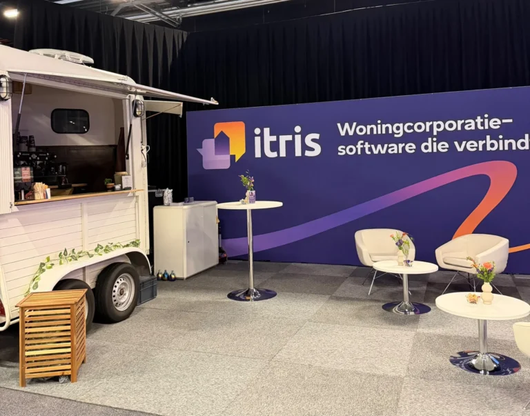 De koffiebar van Nik’s Koffiebar op een beursstand